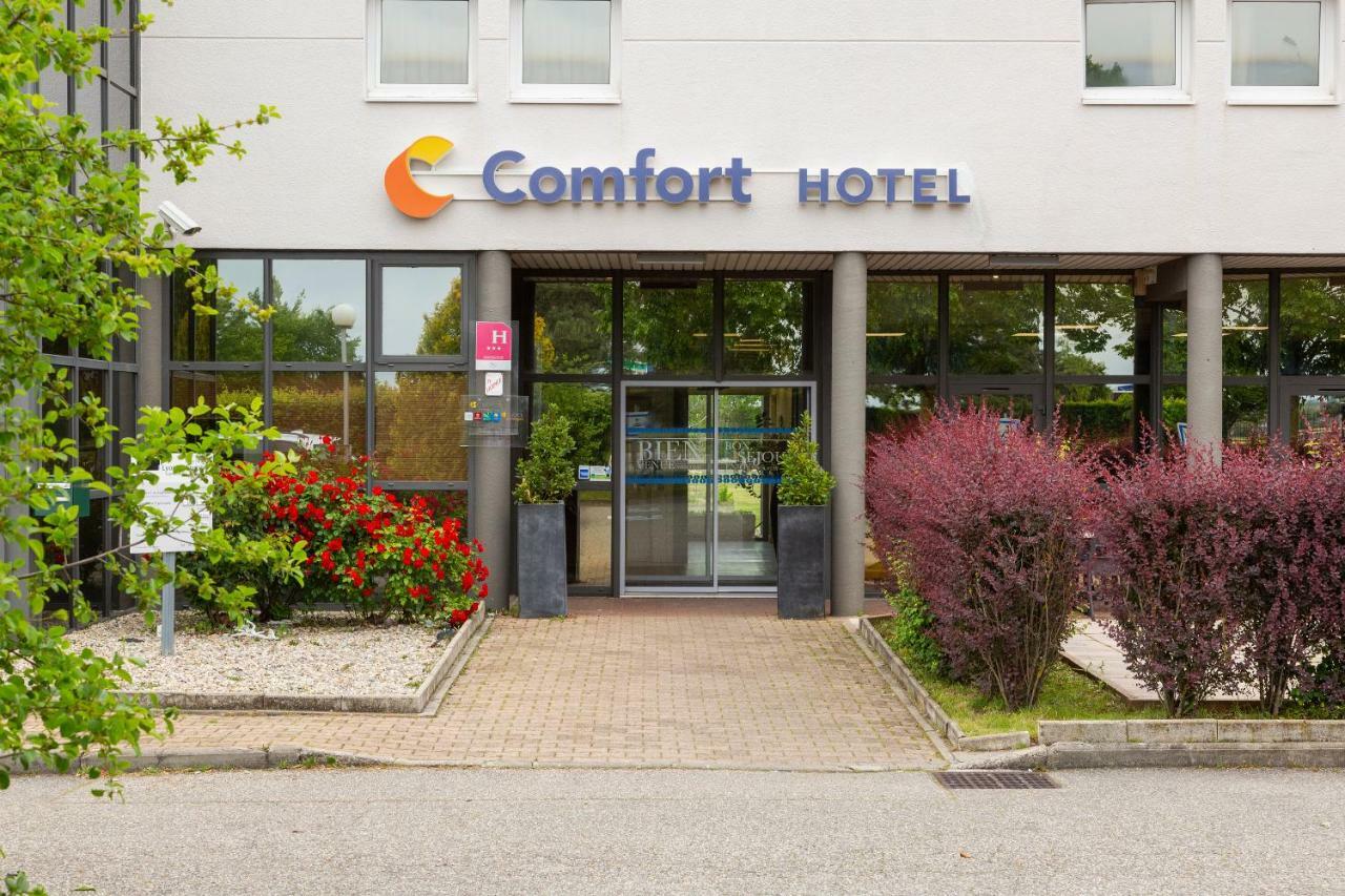 Colombier-Saugnieu Comfort Hotel Aeroport Lyon St Exupery מראה חיצוני תמונה